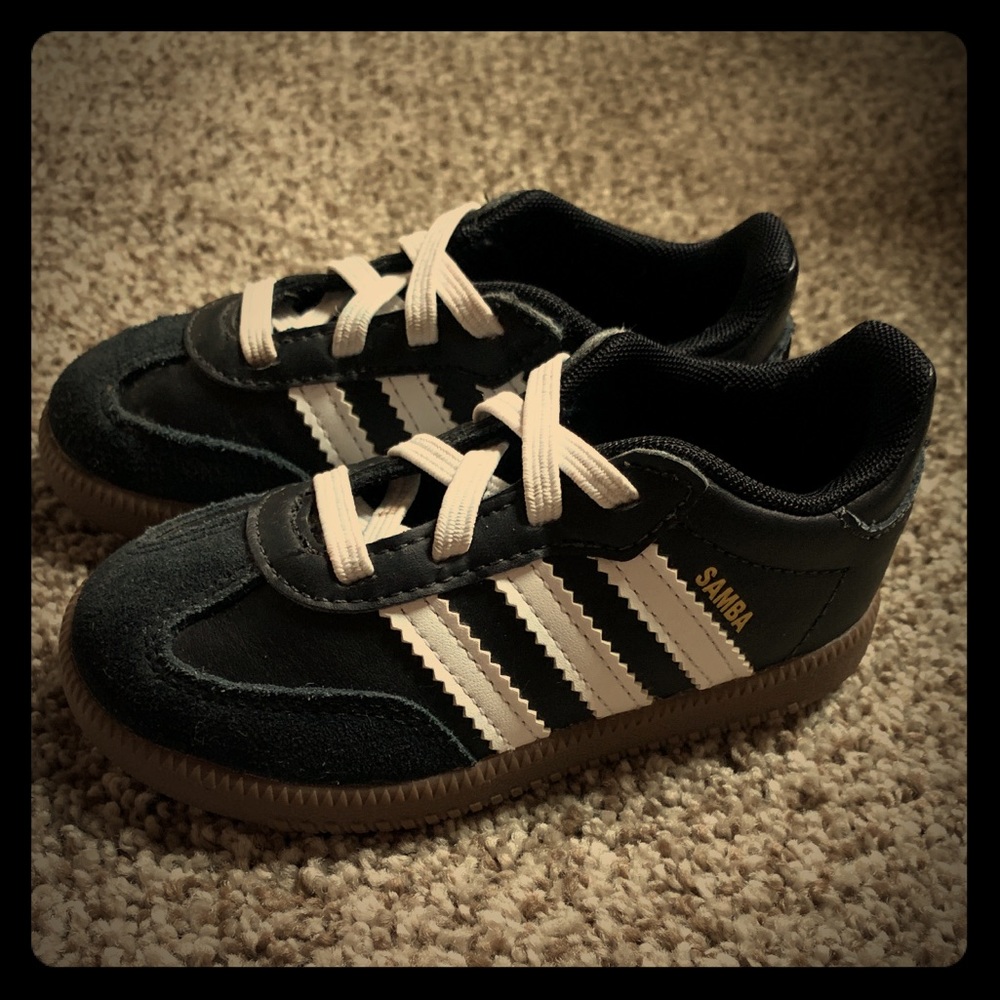 Toddler Boys Adidas Samba Shoe - Like New